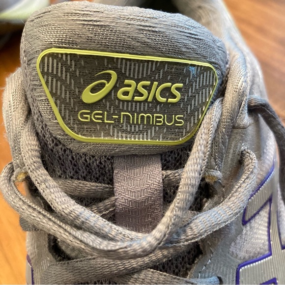 ASICS Gel-Nimbus 22 Running Shoes EUC - Picture 5 of 10